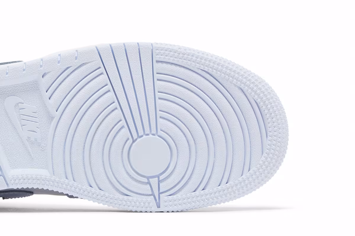 Air Jordan 1 Mid GS Cobalt Bliss, view 6