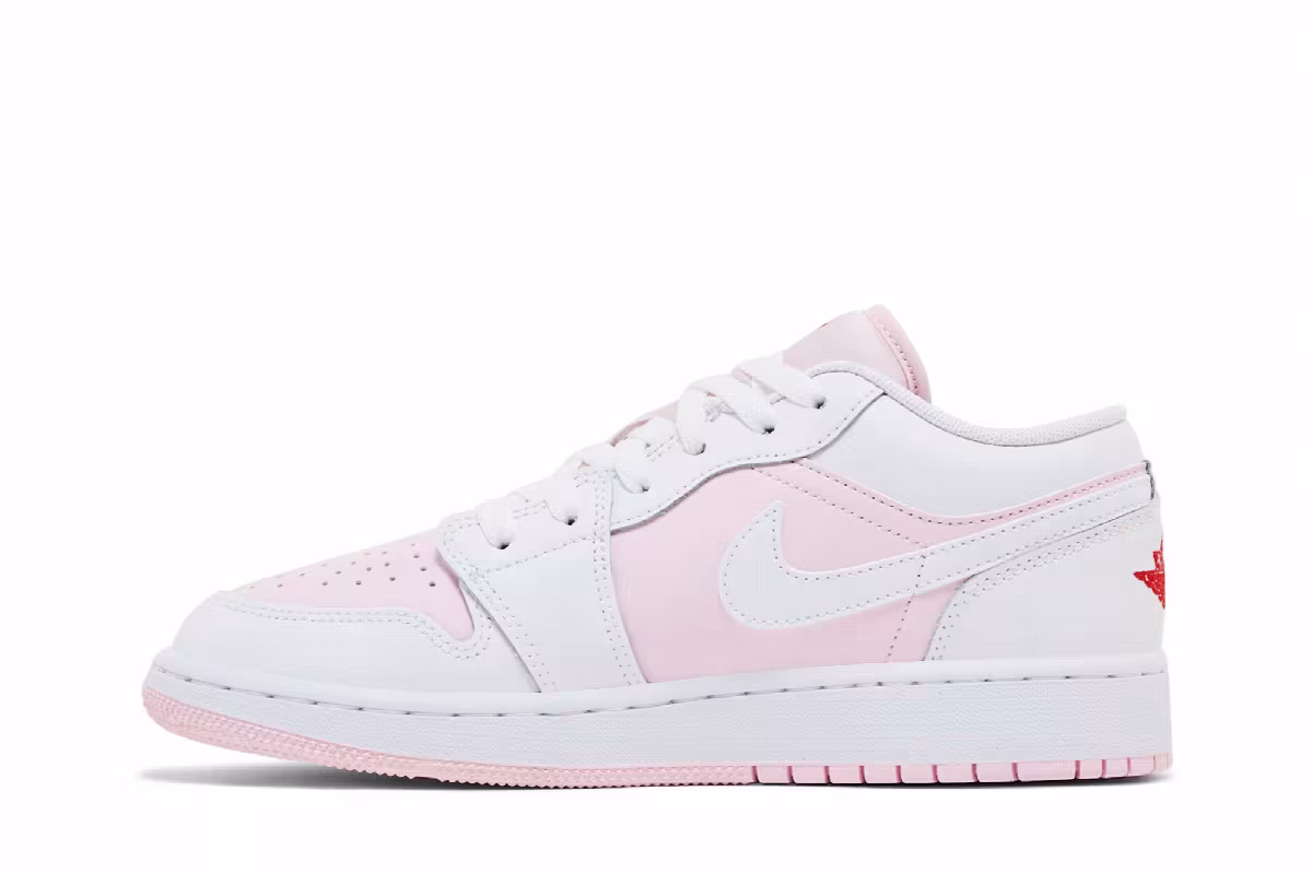 Air Jordan 1 Low GS Pink Foam, view 4