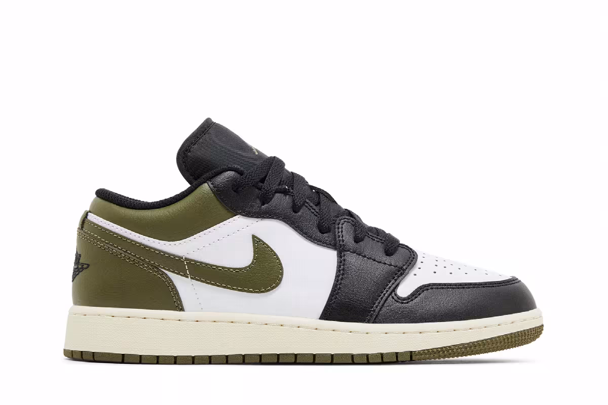Air Jordan 1 Low GS Black Toe Medium Olive, view 2