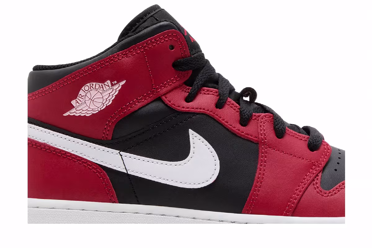 Air Jordan 1 Mid GS Gym Red Black White, view 3