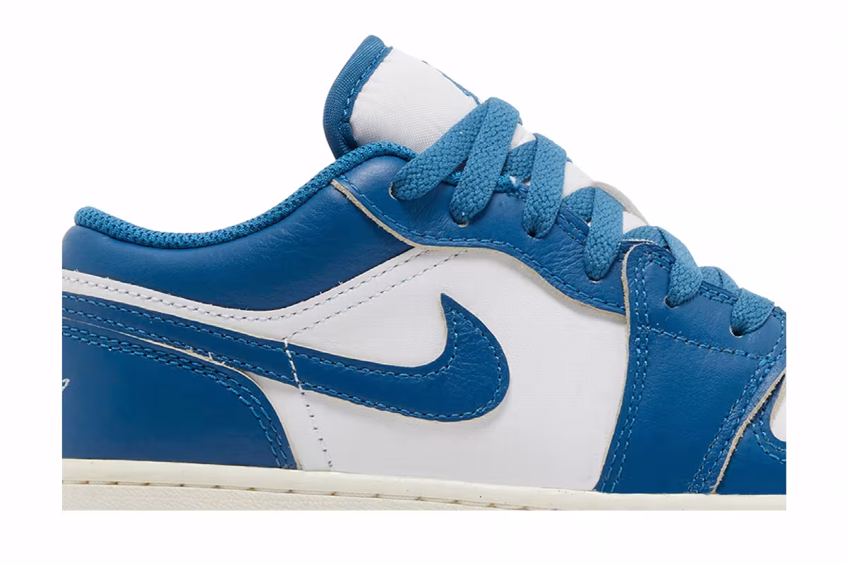 Air Jordan 1 Low SE GS Industrial Blue, view 3