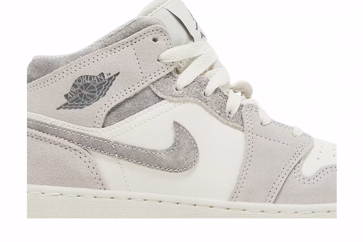 Air Jordan 1 Mid SE GS Neutral Grey Sail, view 3