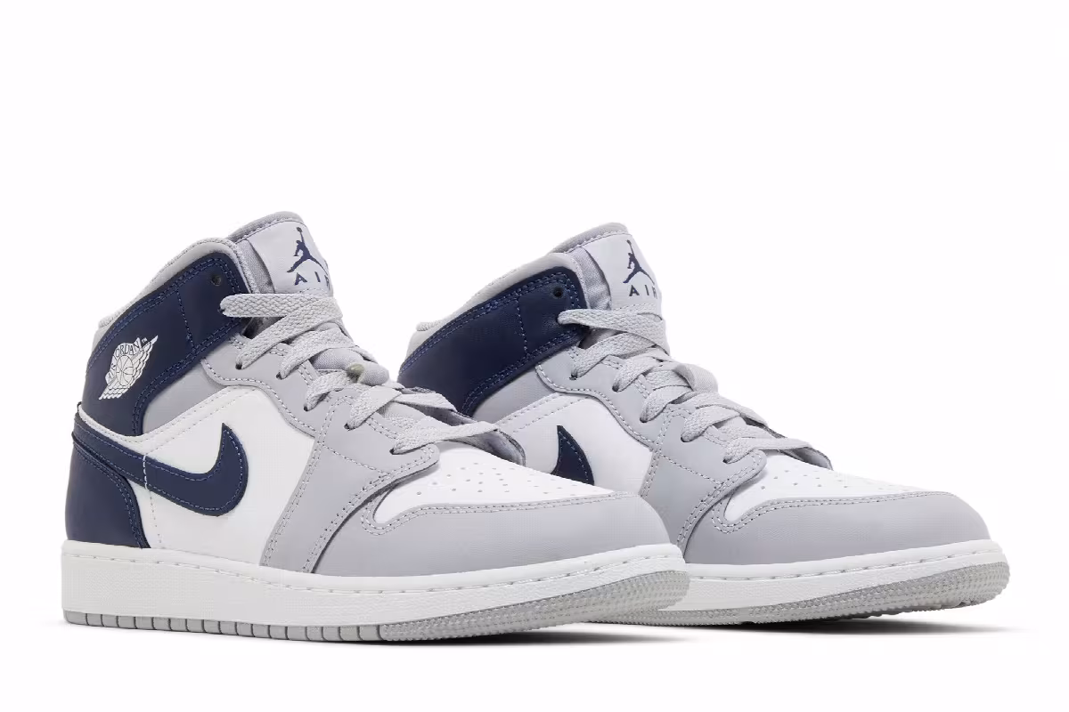 Air Jordan 1 Mid GS Wolf Grey Midnight Navy, view 9