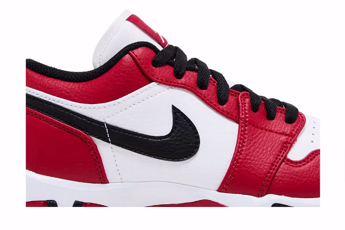 Air Jordan 1 Low Cleat GS Chicago, view 3