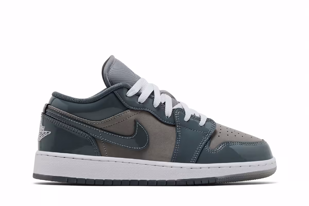 Air Jordan 1 Low GS Patent Cool Grey, view 2