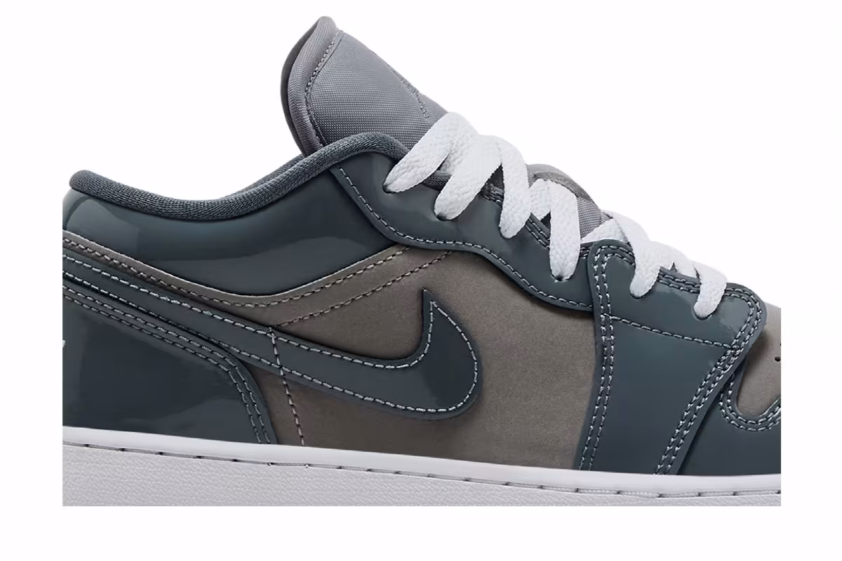 Air Jordan 1 Low GS Patent Cool Grey, view 3