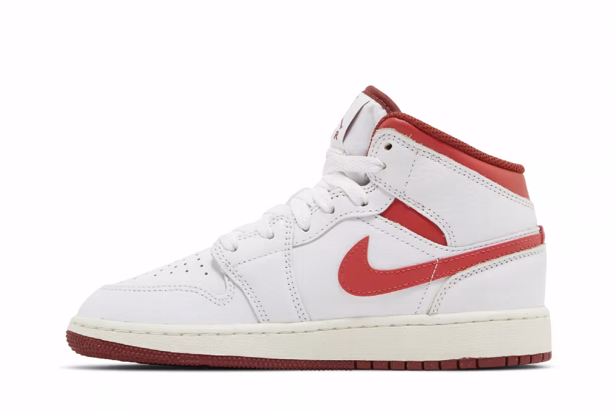 Air Jordan 1 Mid SE GS White Dune Red, view 4