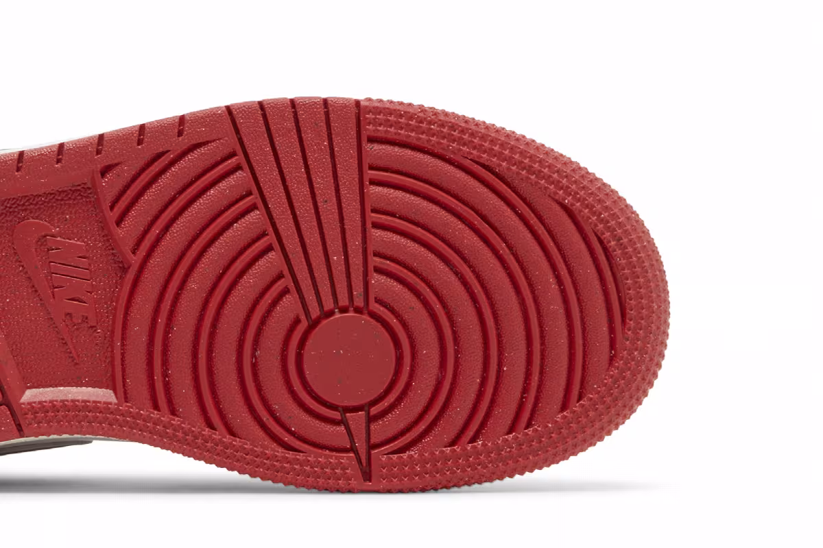 Air Jordan 1 Low SE GS Dune Red, view 6