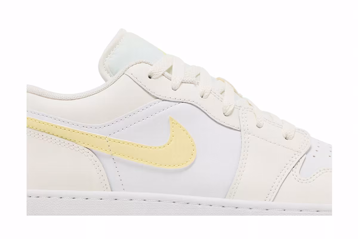 Air Jordan 1 Low GS Sail Light Laser Orange, view 3
