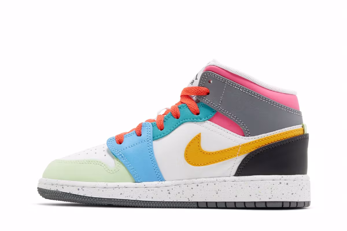 Air Jordan 1 Mid SE GS Multi-Color, view 4