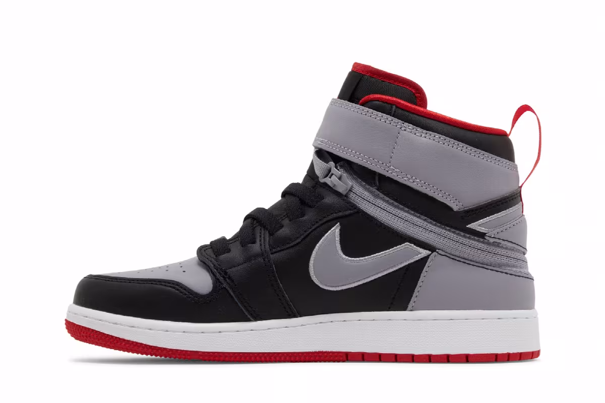Air Jordan 1 High FlyEase GS Bred Shadow, view 4