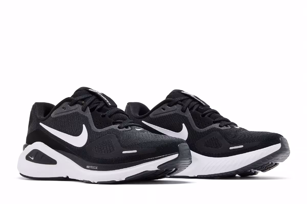 Nike Women's Structure 26 Black White, view 9
