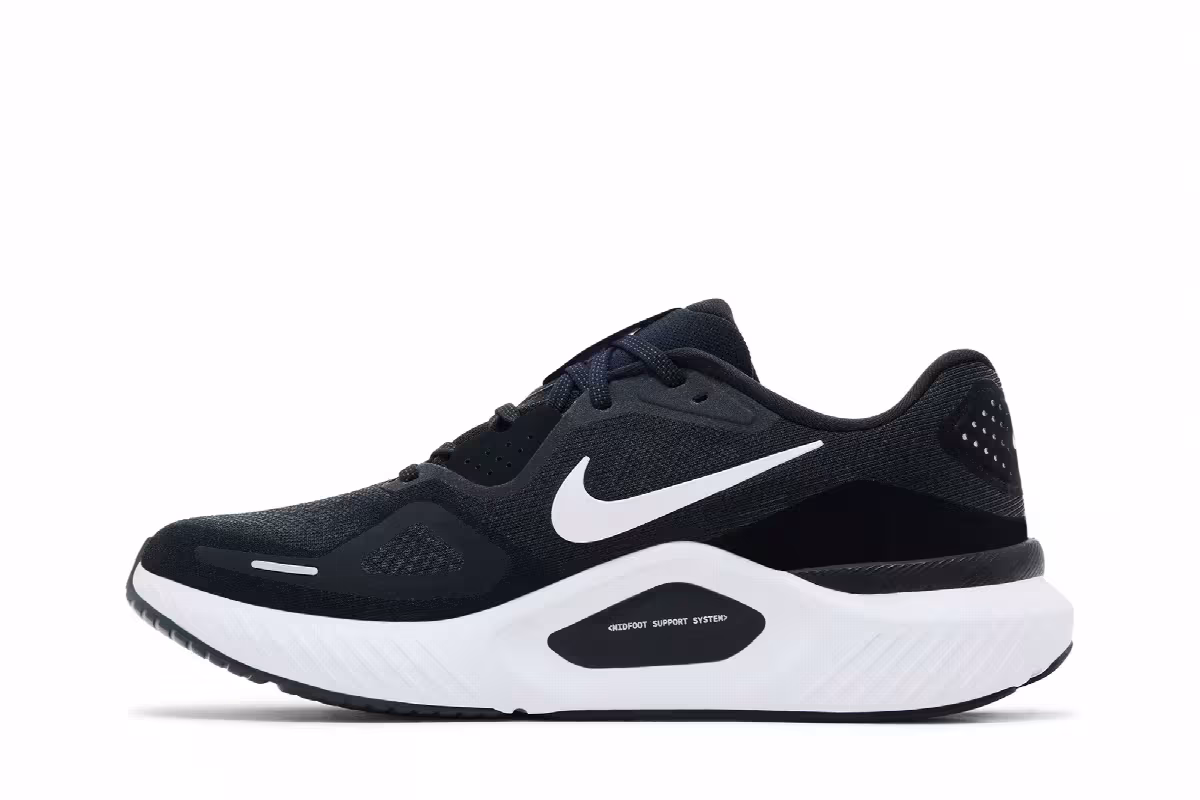 Nike Structure 26 Black White, view 4