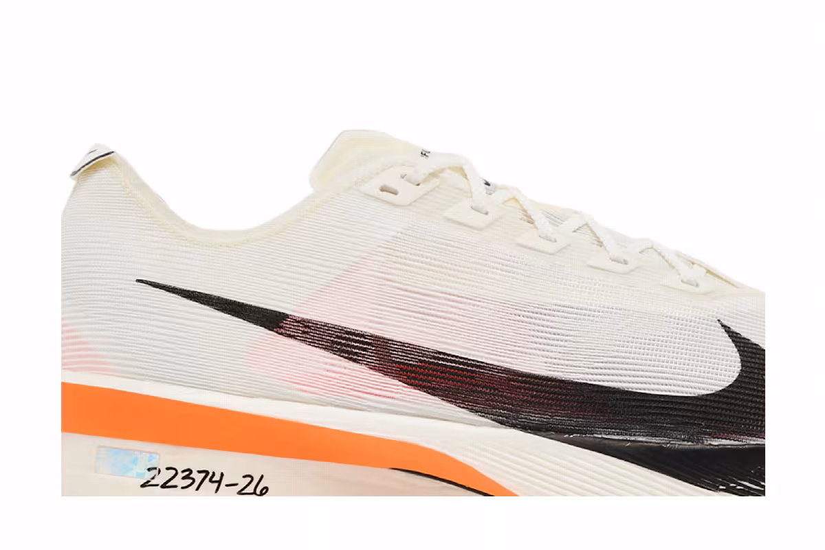 Nike ZoomX VaporFly Next% 4 Prototype, view 3