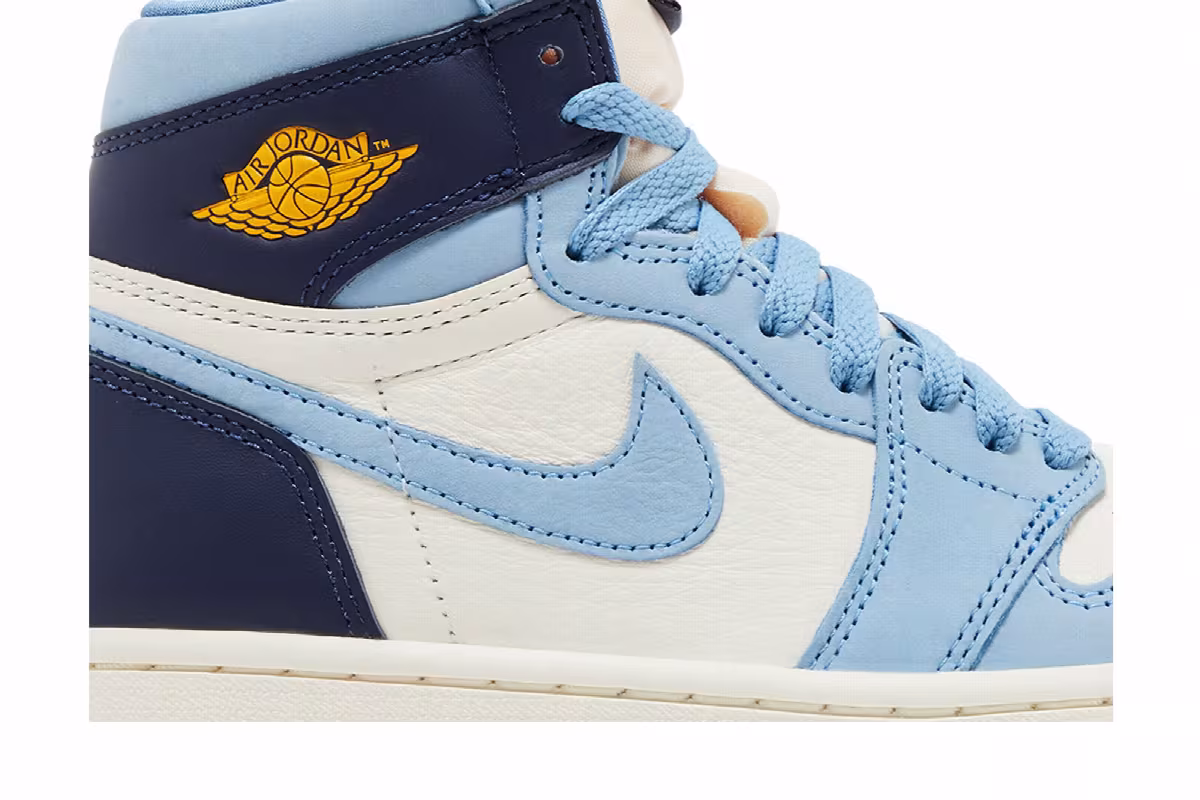 Women's Air Jordan 1 High OG First in Flight, view 3