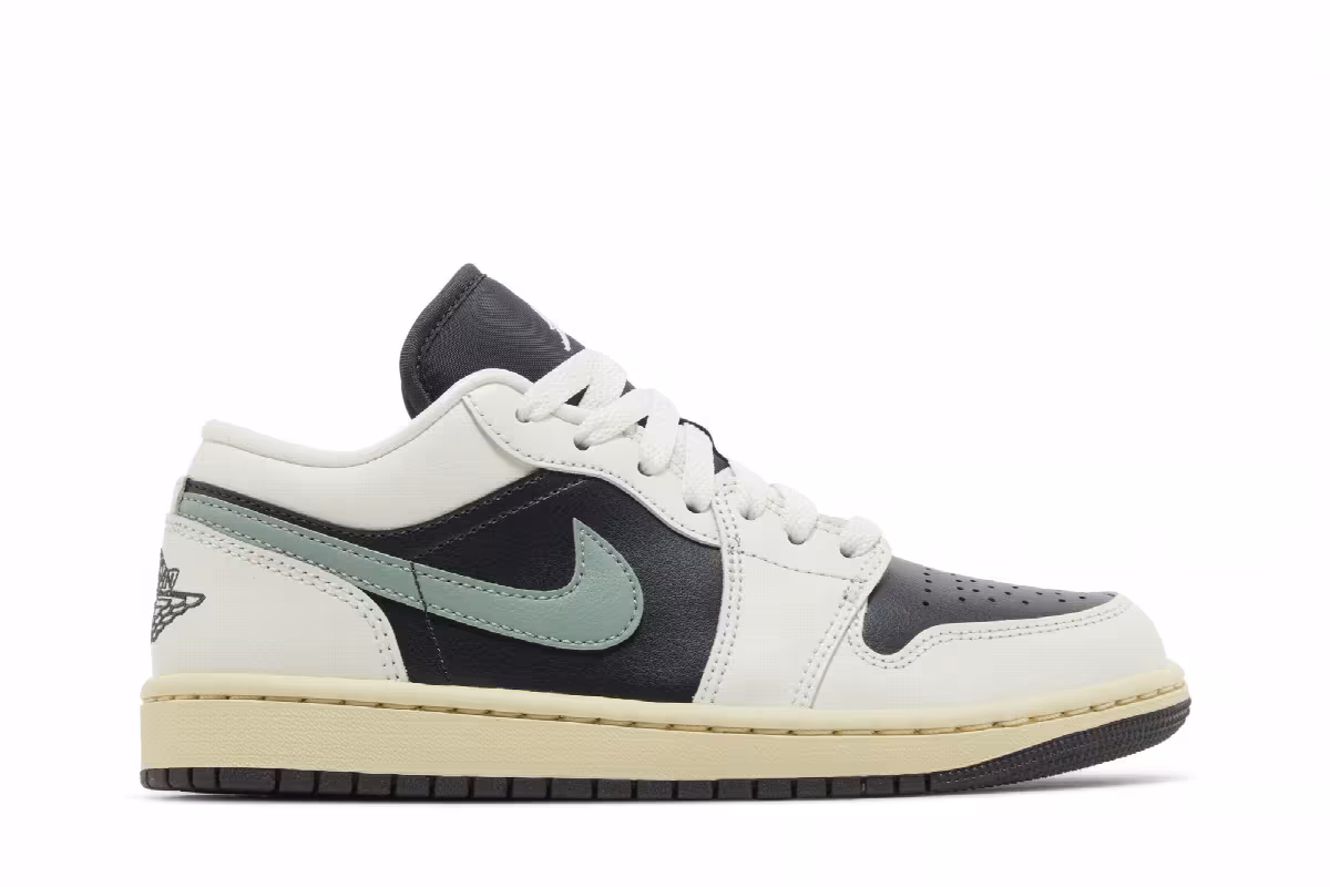 Women's Air Jordan 1 Low Jade Smoke, view 2