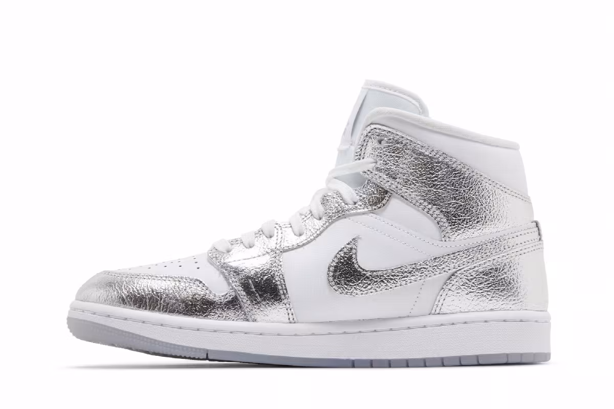 Women's Air Jordan 1 Mid SE Metallic Silver, view 4