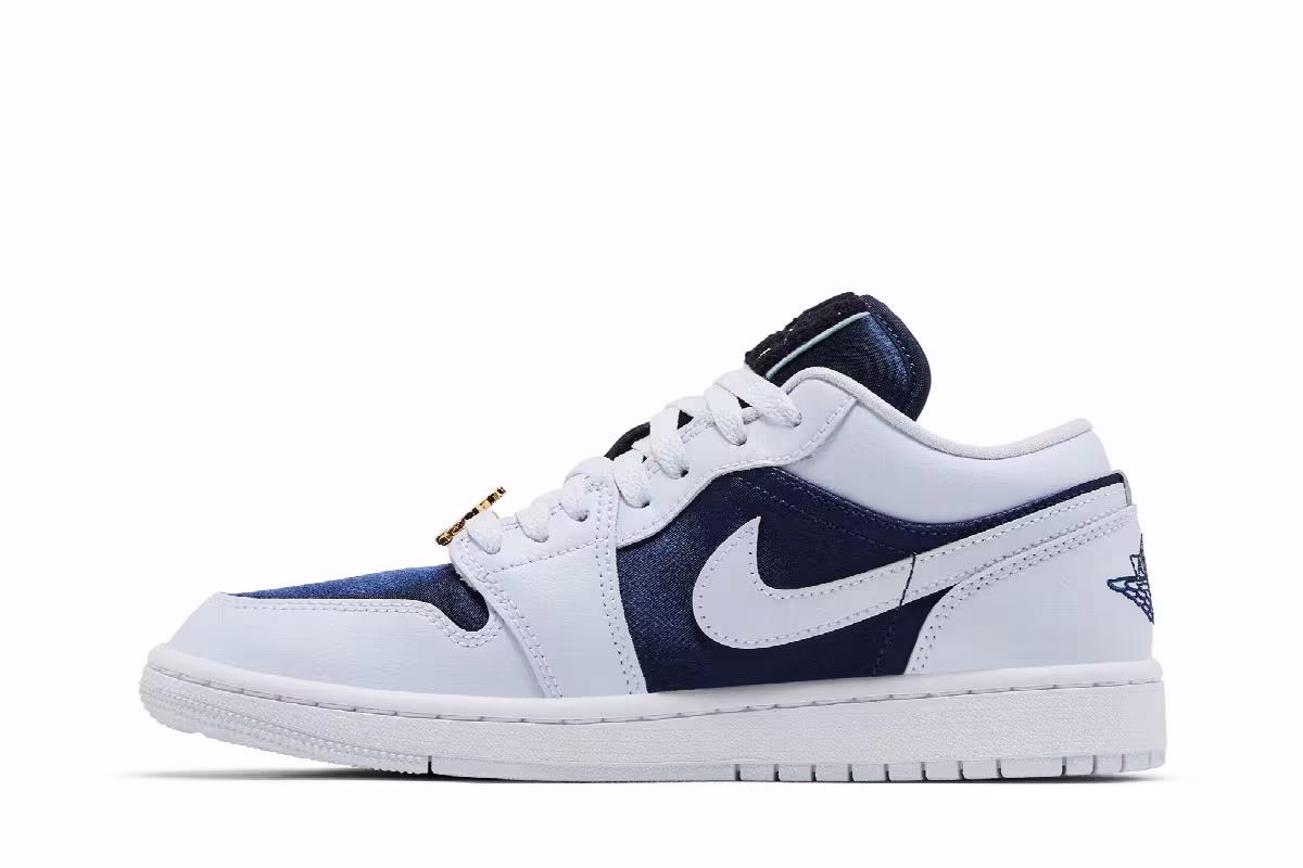 Women's Air Jordan 1 Low SE Midnight Navy Gold Charms, view 4