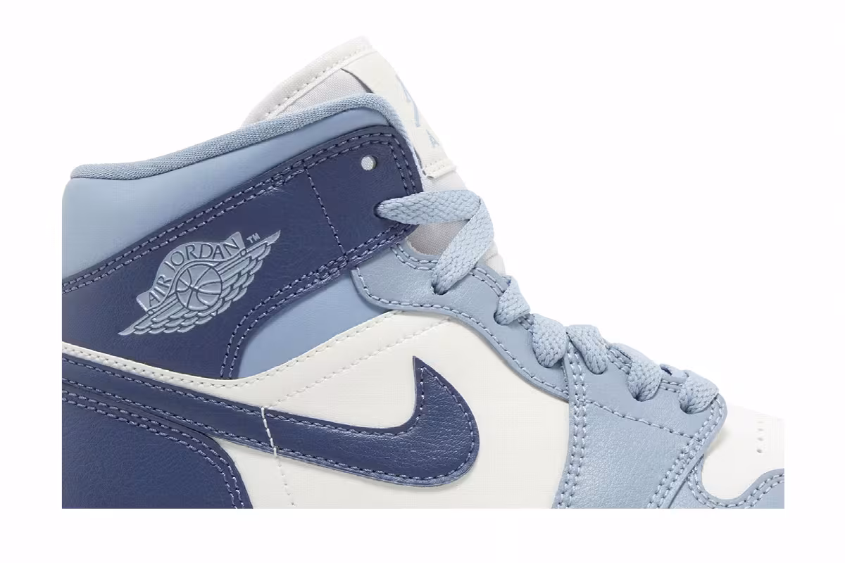 Women's Air Jordan 1 Mid Diffused Blue, view 3