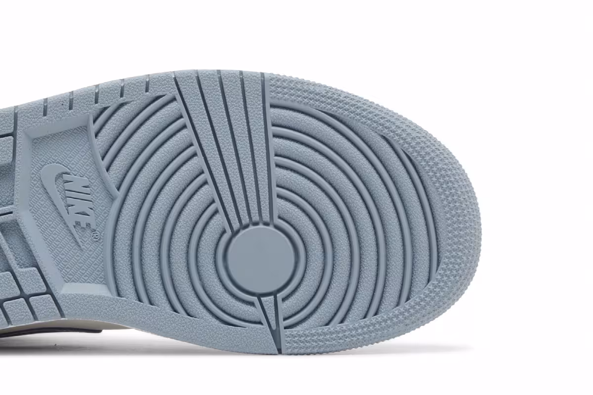 Women's Air Jordan 1 Mid Diffused Blue, view 6