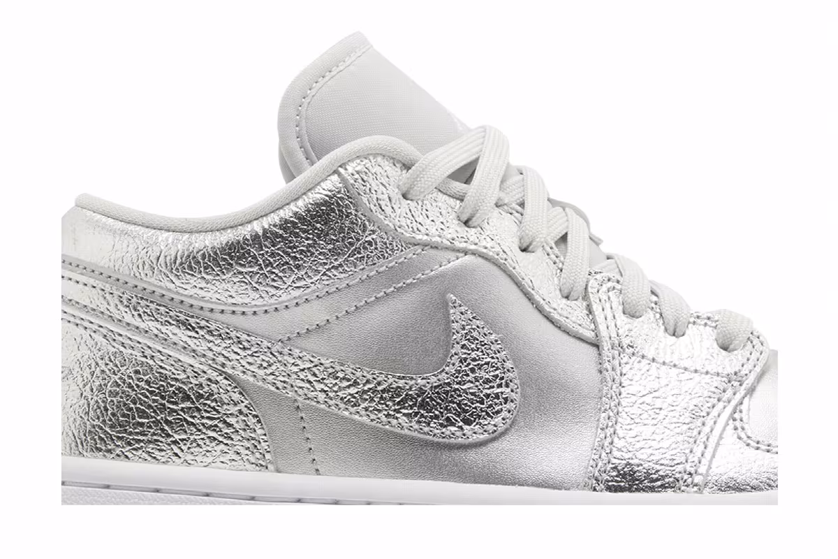 Women's Air Jordan 1 Low SE Metallic Silver, view 3