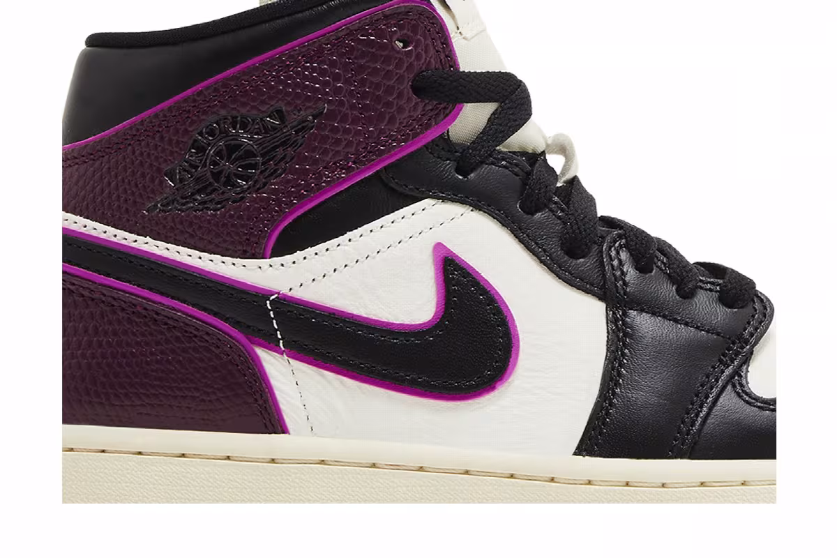 Women's Air Jordan 1 Mid SE Bordeaux, view 3