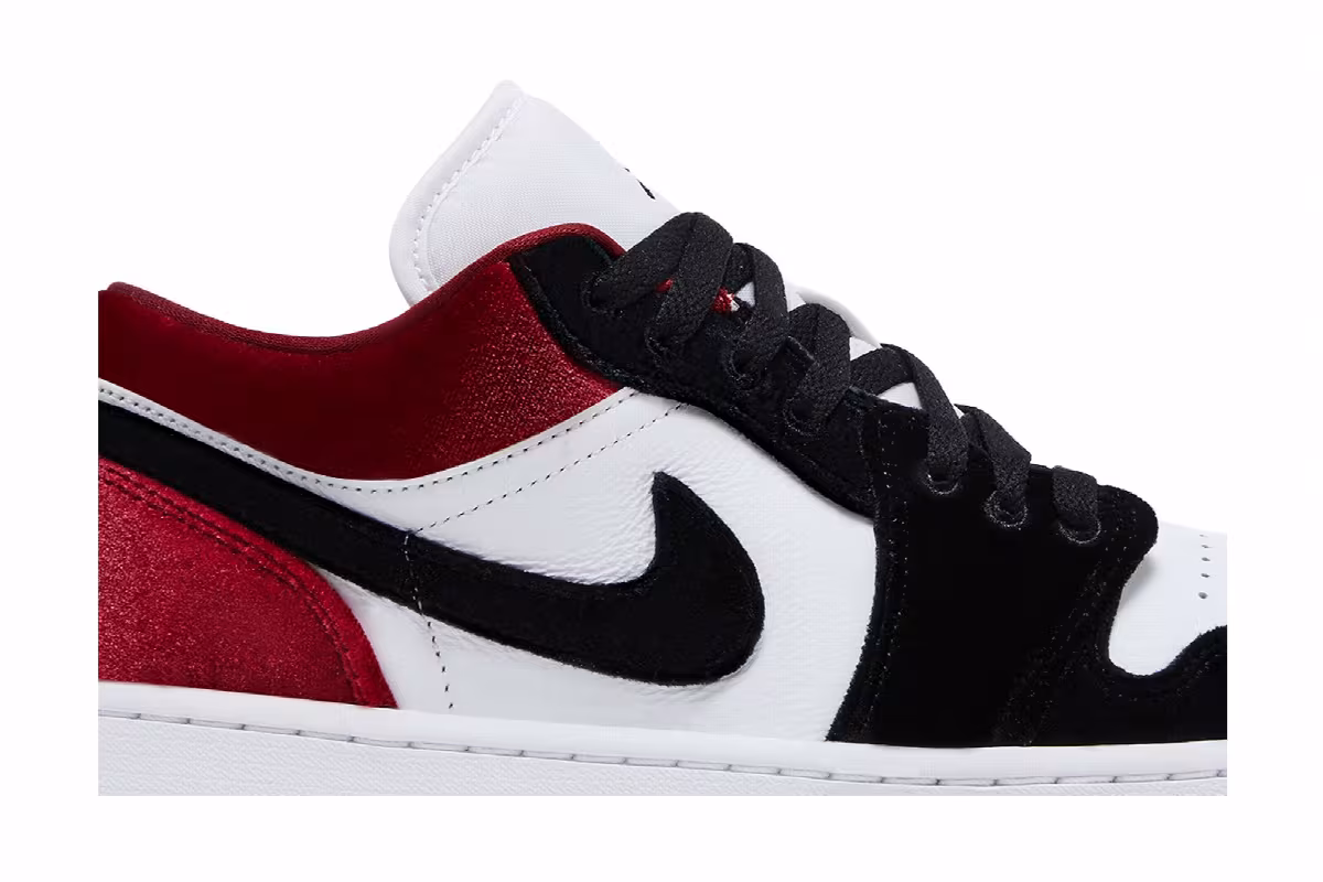 Women's Air Jordan 1 Low SE Velvet Black Toe, view 3