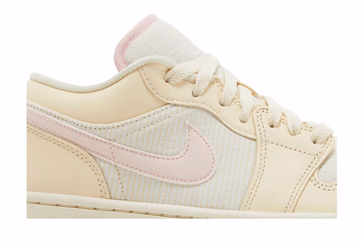 Women's Air Jordan 1 Low SE Muslin Legend Pink, view 3