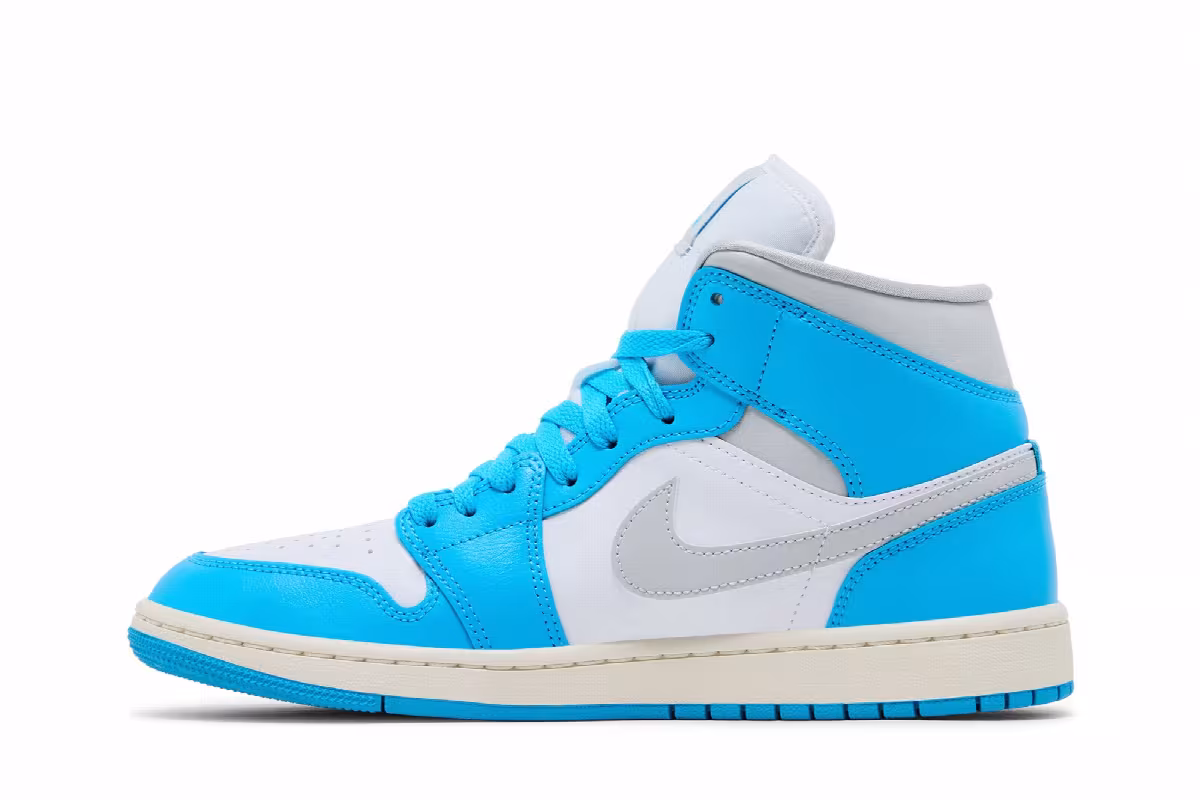 Women's Air Jordan 1 Mid Dark Powder Blue, view 4
