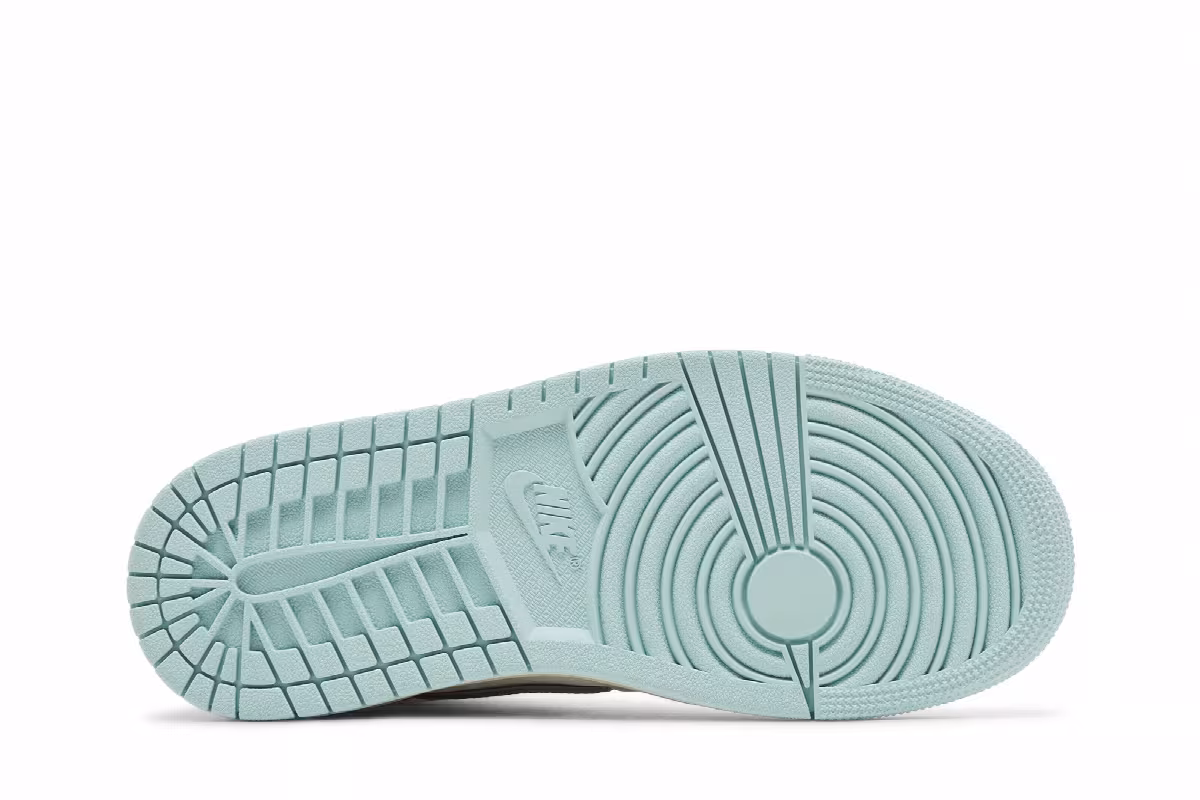 Women's Air Jordan 1 High Method of Make Hydrogen Blue Light Dew, view 5