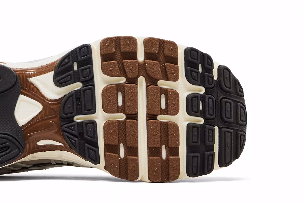 Nike Air Max Moto 2K Phantom/Sail/Baroque Brown/Light British Tan, view 6