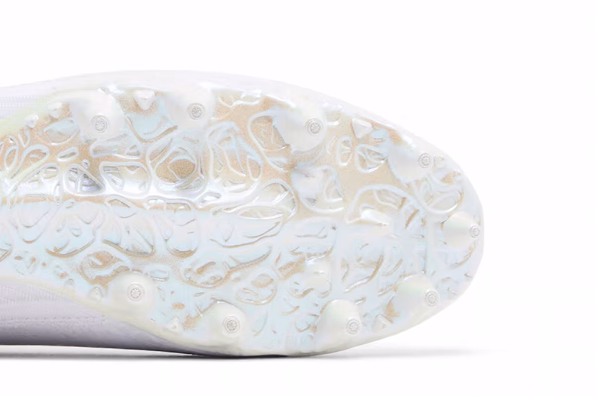 Under Armour Blur 2 MC Suede White Metallic Silver, view 6