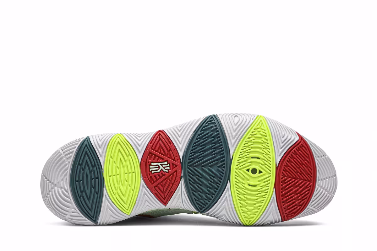 Nike Kyrie 5 EYBL, view 5