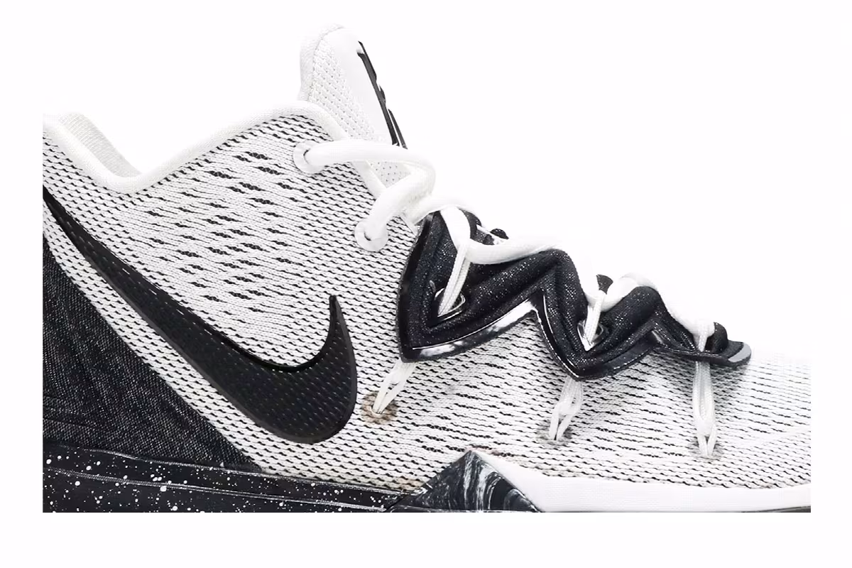 Nike Kyrie 5 EP Cookies and Cream, view 3