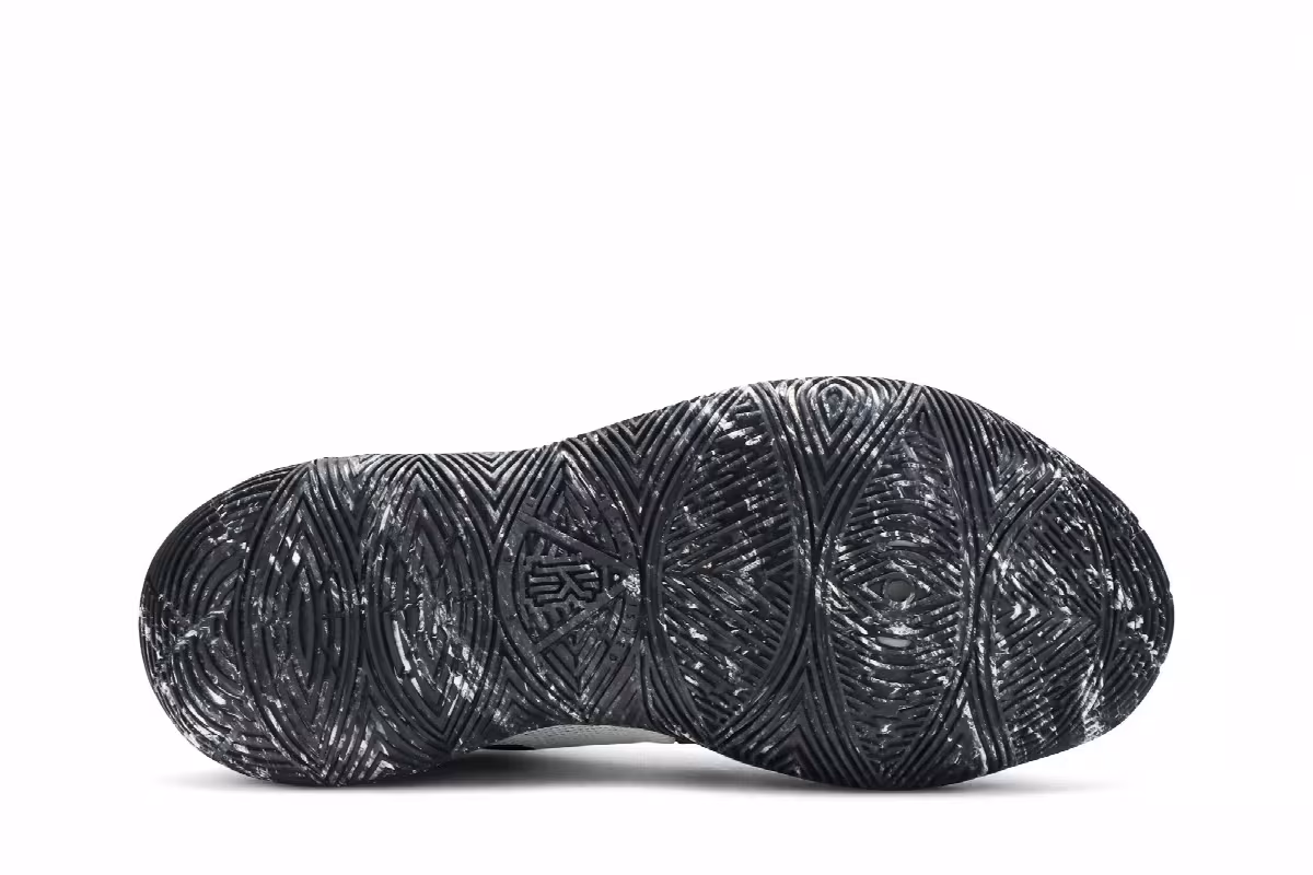 Nike Kyrie 5 EP Cookies and Cream, view 5