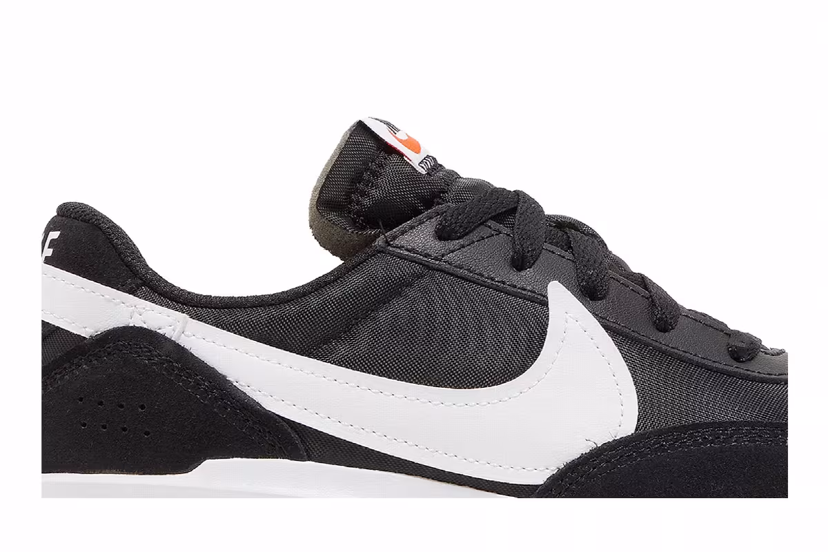 Nike Women's Waffle Debut Black White, view 3