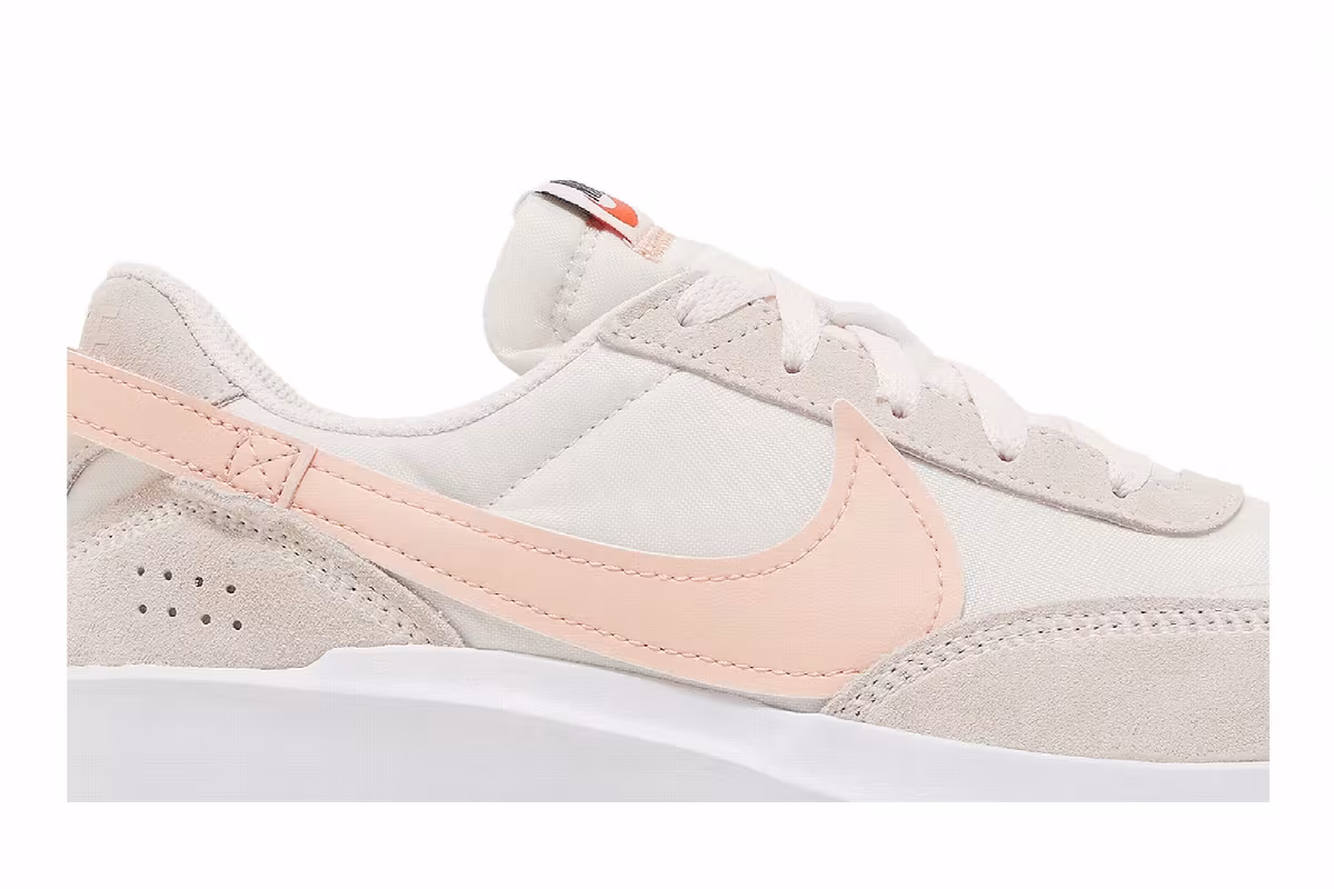 Nike Women's Waffle Debut Light Soft Pink, view 3