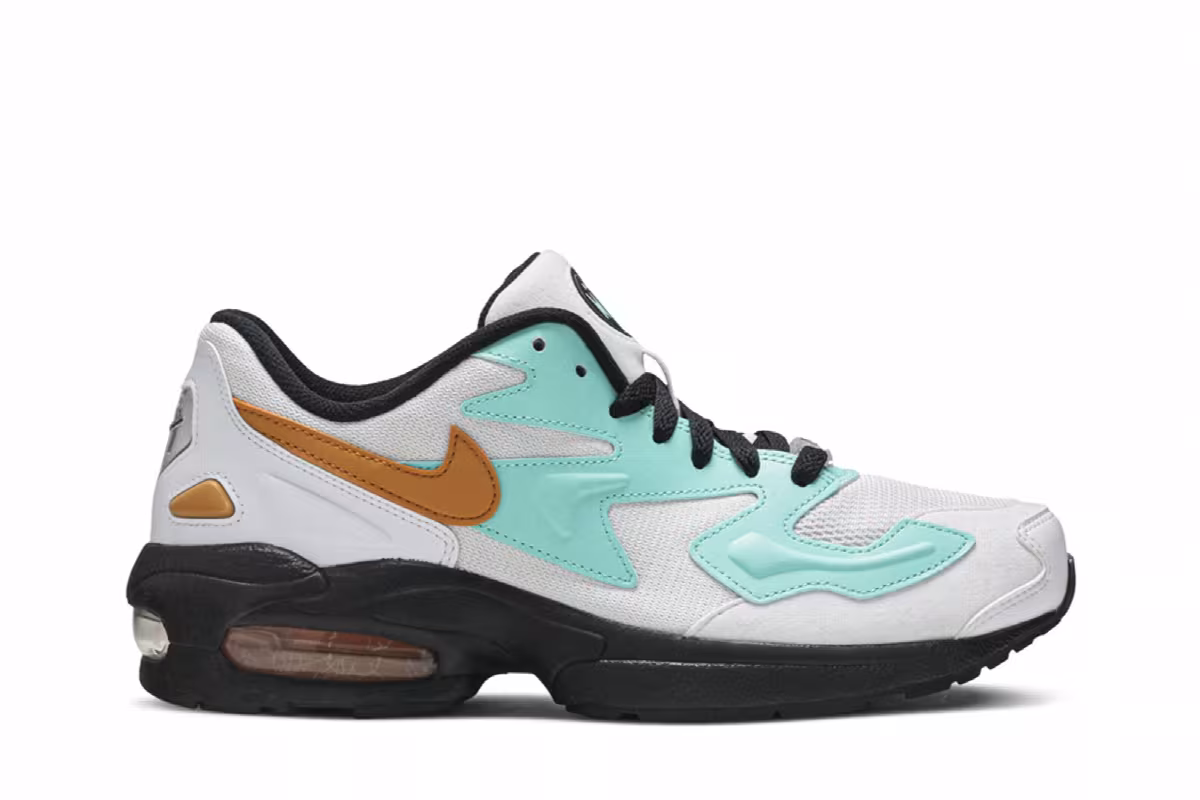 Nike Women's Air Max 2 Light Jaguars, view 2