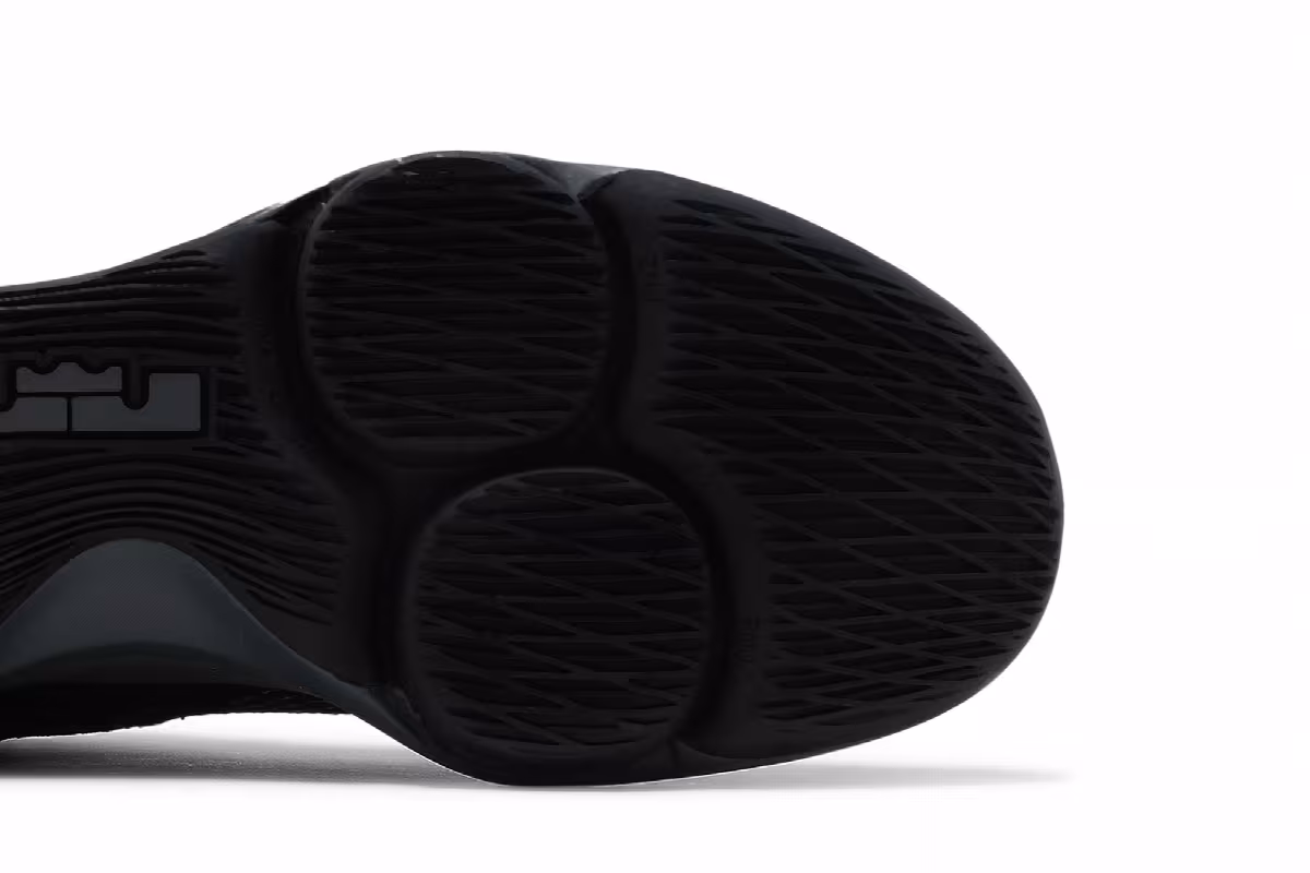 Nike LeBron Witness 4 Black, view 6
