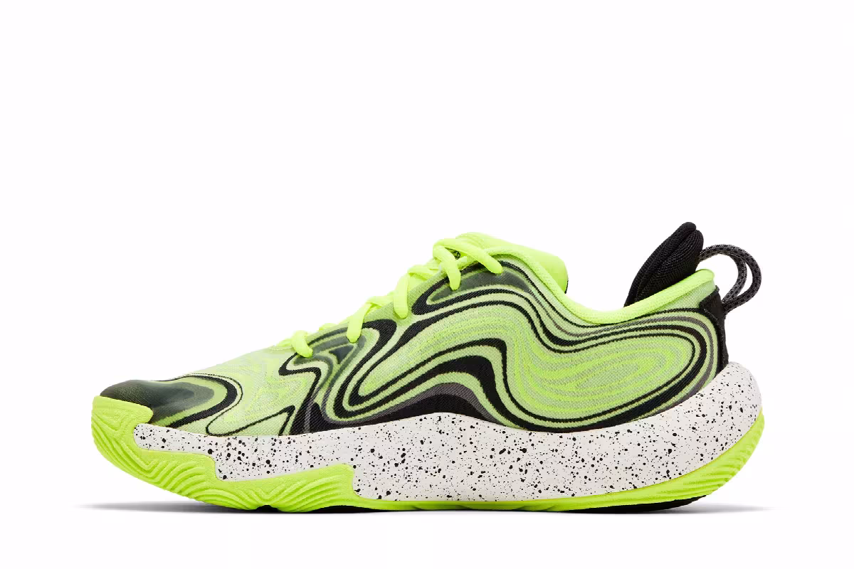 Under Armour Spawn 6 High Vis Yellow, view 4