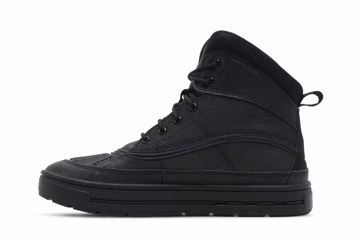 Nike Woodside 2 High GS Triple Black, view 4