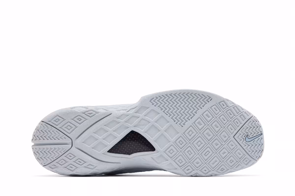 Nike Kobe 3 Low Protro Platinum Grey, view 5
