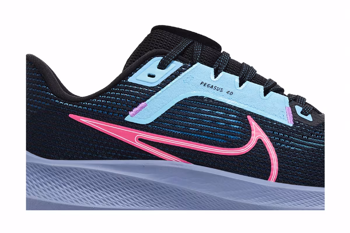 Nike Air Zoom Pegasus 40 SE Black Hyper Pink, view 3