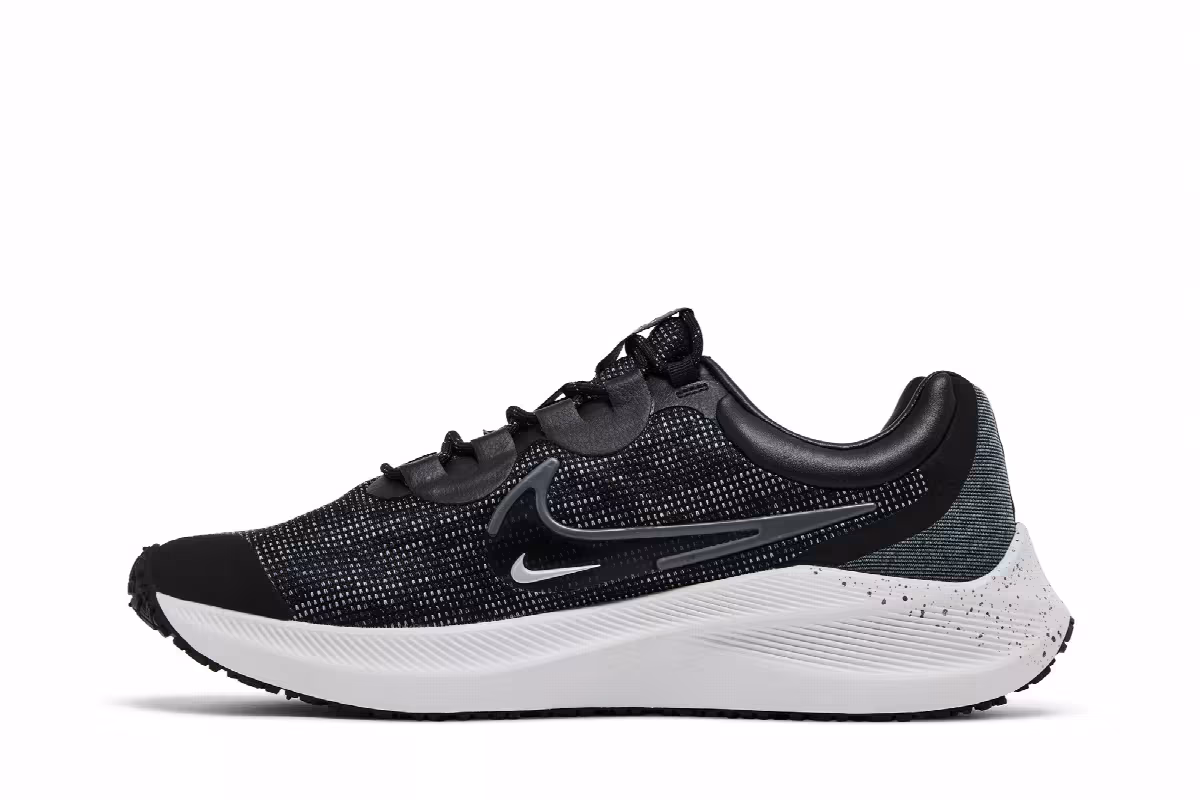 Nike Winflo 8 Shield Black Iron Grey, view 4
