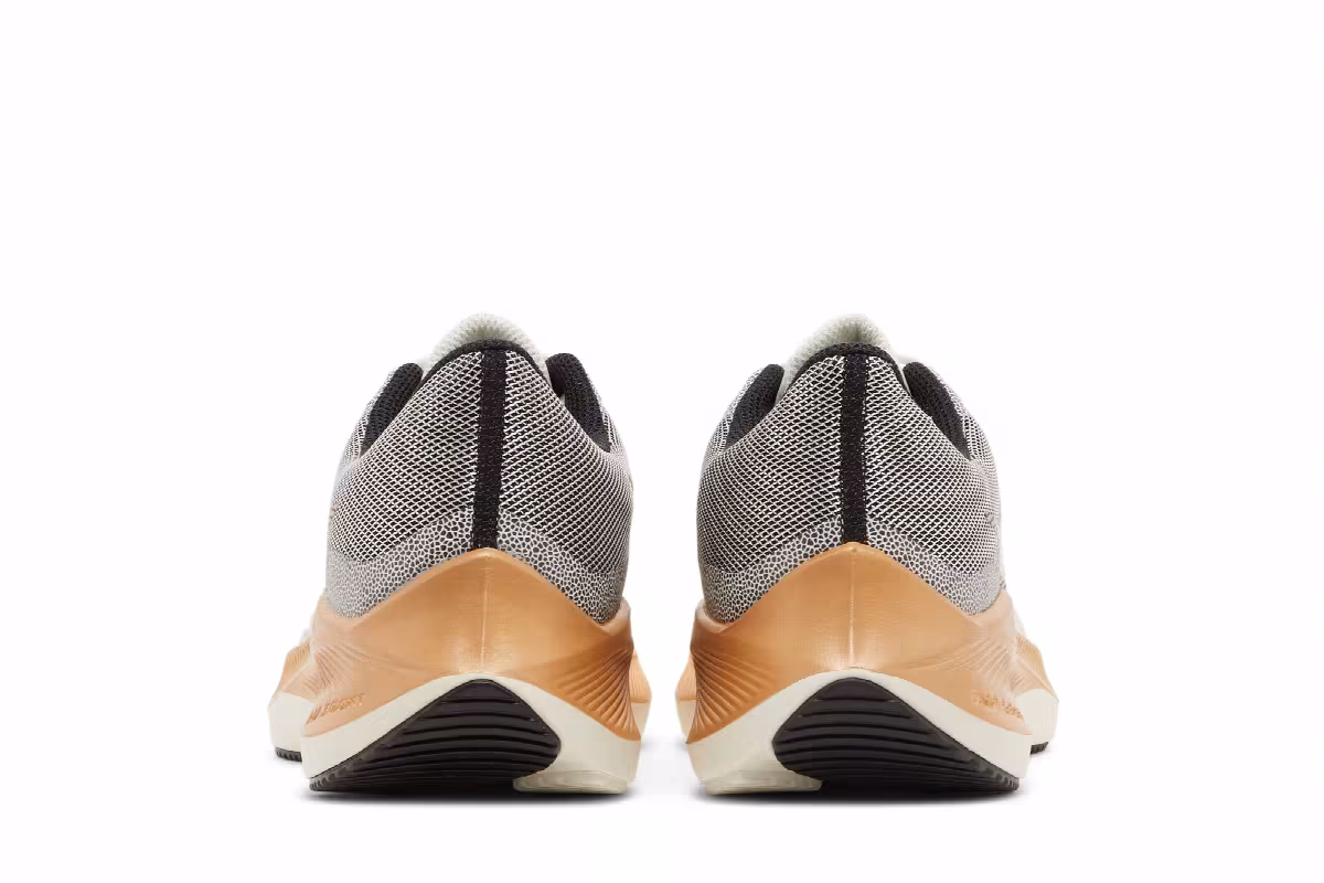 Nike Women's Winflo 8 Premium Sail Metallic Copper Coin, view 7