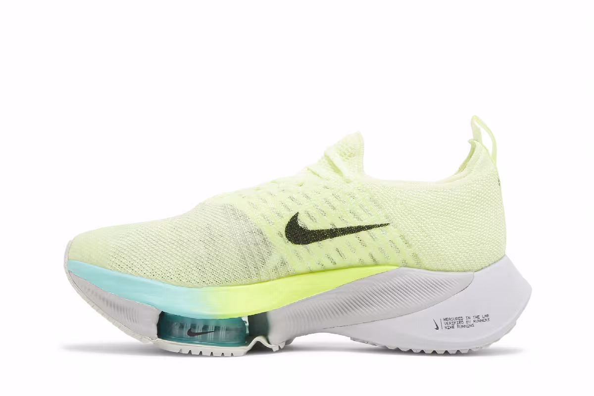 Nike Women's Air Zoom Tempo NEXT% Flyknit Fast Pack, view 4