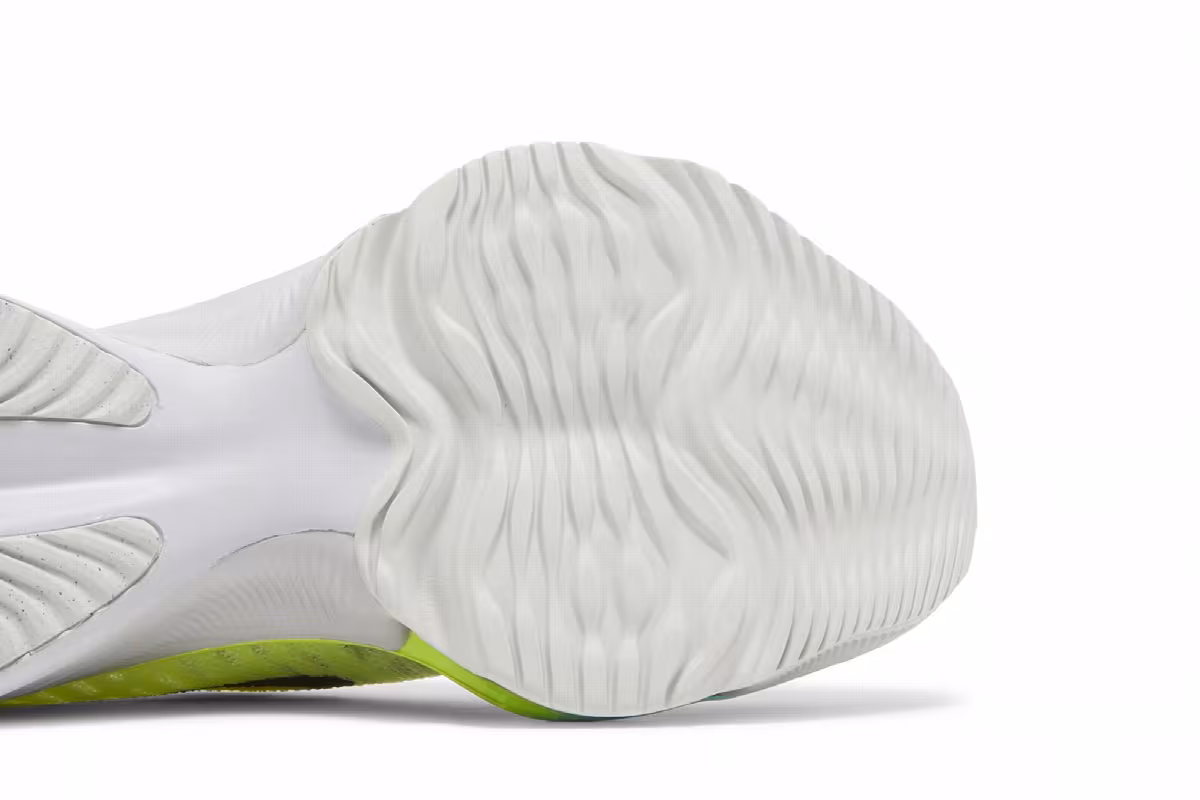 Nike Women's Air Zoom Tempo NEXT% Flyknit Fast Pack, view 6