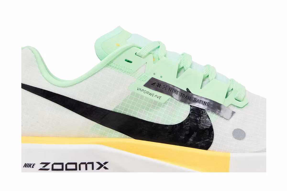 Nike ZoomX Ultrafly Trail Summit White Vapor Green, view 3