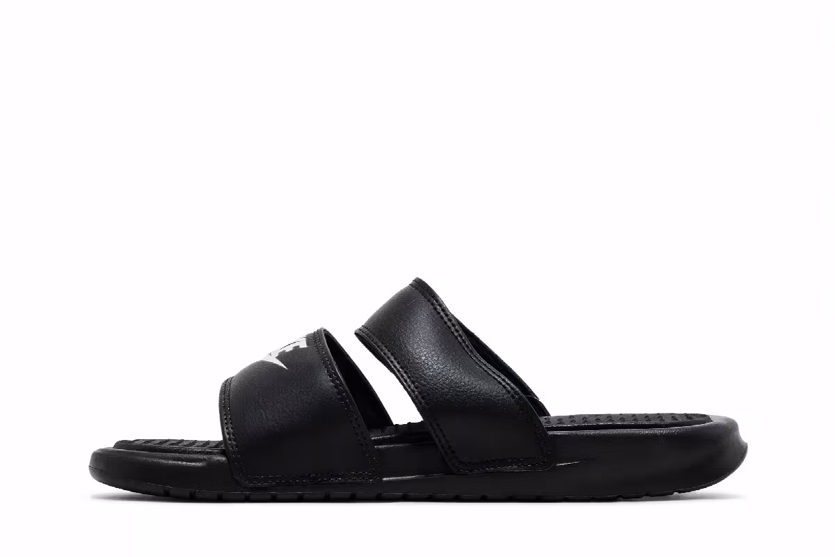 Nike Women's Benassi Duo Ultra Slide Black, view 4