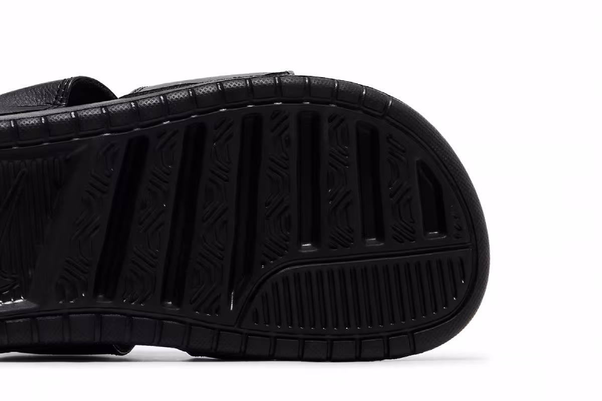 Nike Women's Benassi Duo Ultra Slide Black, view 6